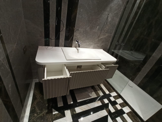 мебель с ЧПУ фрезеровкой на фасаде в ванную